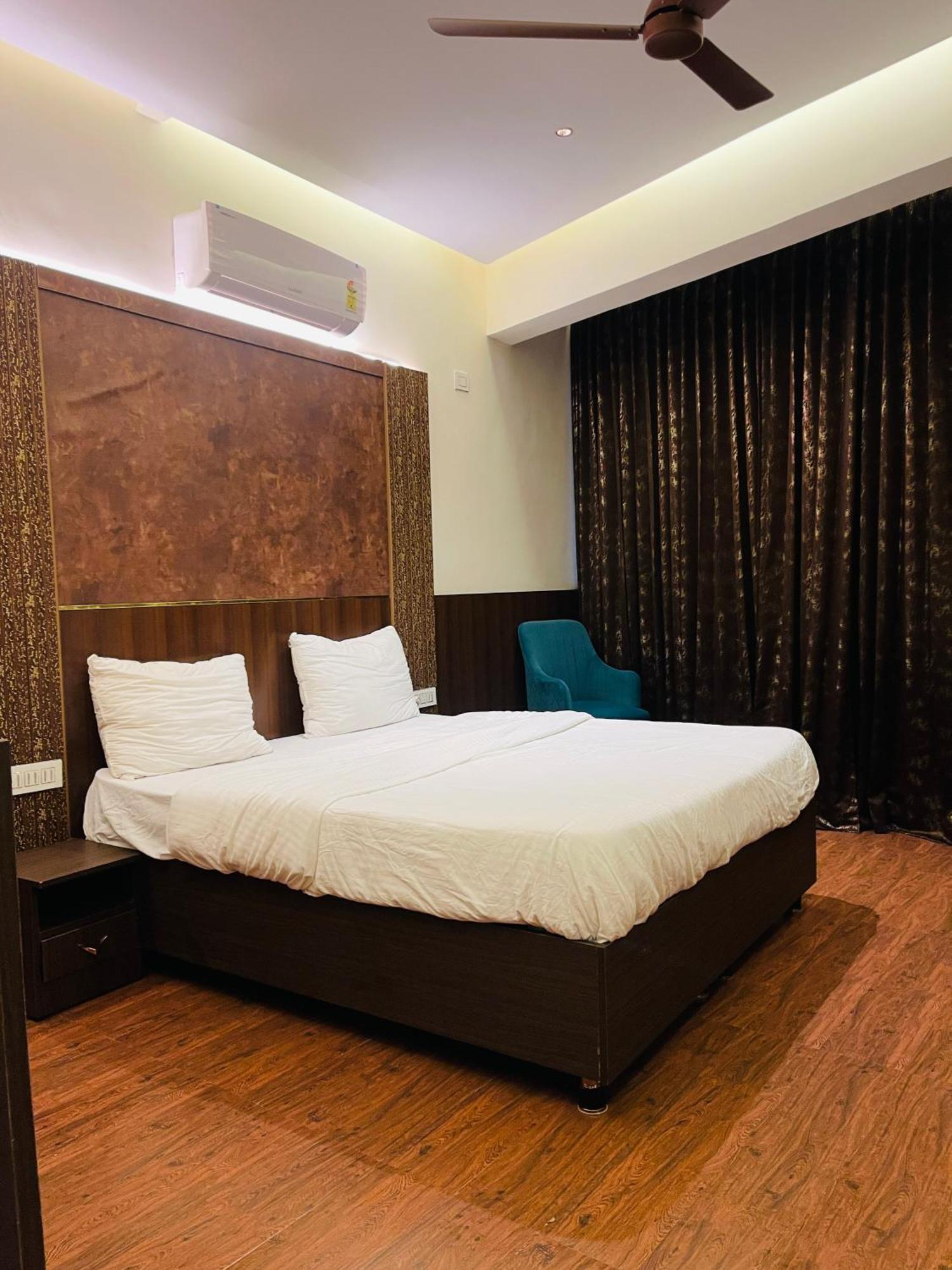 The Taaj Inn Bangalore Exterior foto